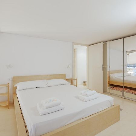 Sant'Agostino - Charming Retreat 210M From M2 Apartment Milan Luaran gambar