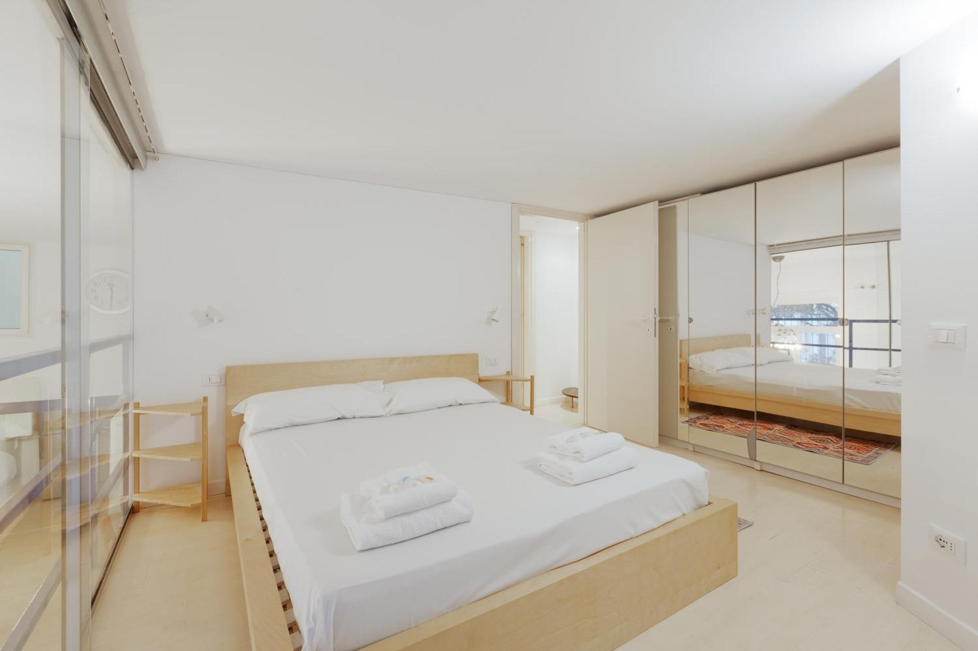 Sant'Agostino - Charming Retreat 210M From M2 Apartment Milan Luaran gambar